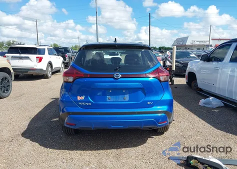 2021 Nissan Kicks Sv Xtronic Cvt z USA, uszkodzony, nr VIN 3N1CP5CV2ML541107